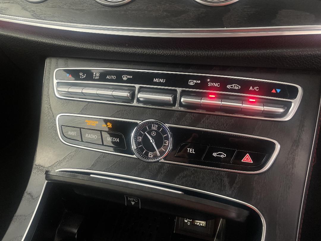 Photo '30' of Mercedes-Benz E-Class