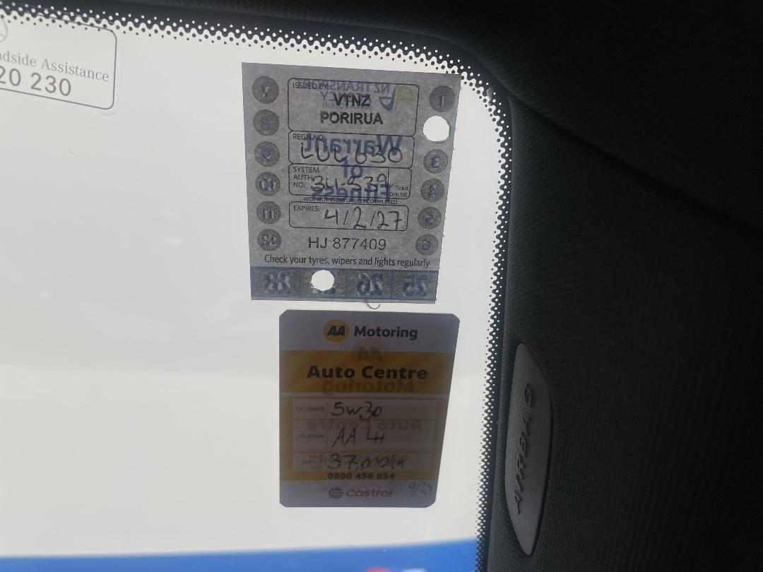 Photo '33' of Mercedes-Benz E-Class