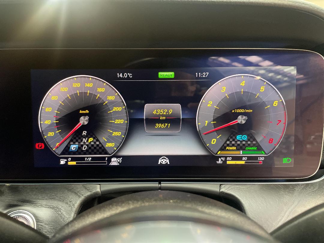 Photo '20' of Mercedes-Benz E-Class