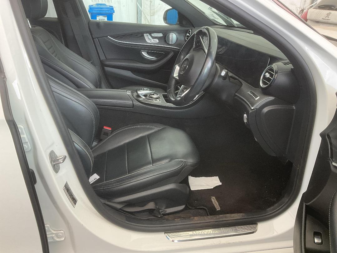 Photo '17' of Mercedes-Benz E350 E