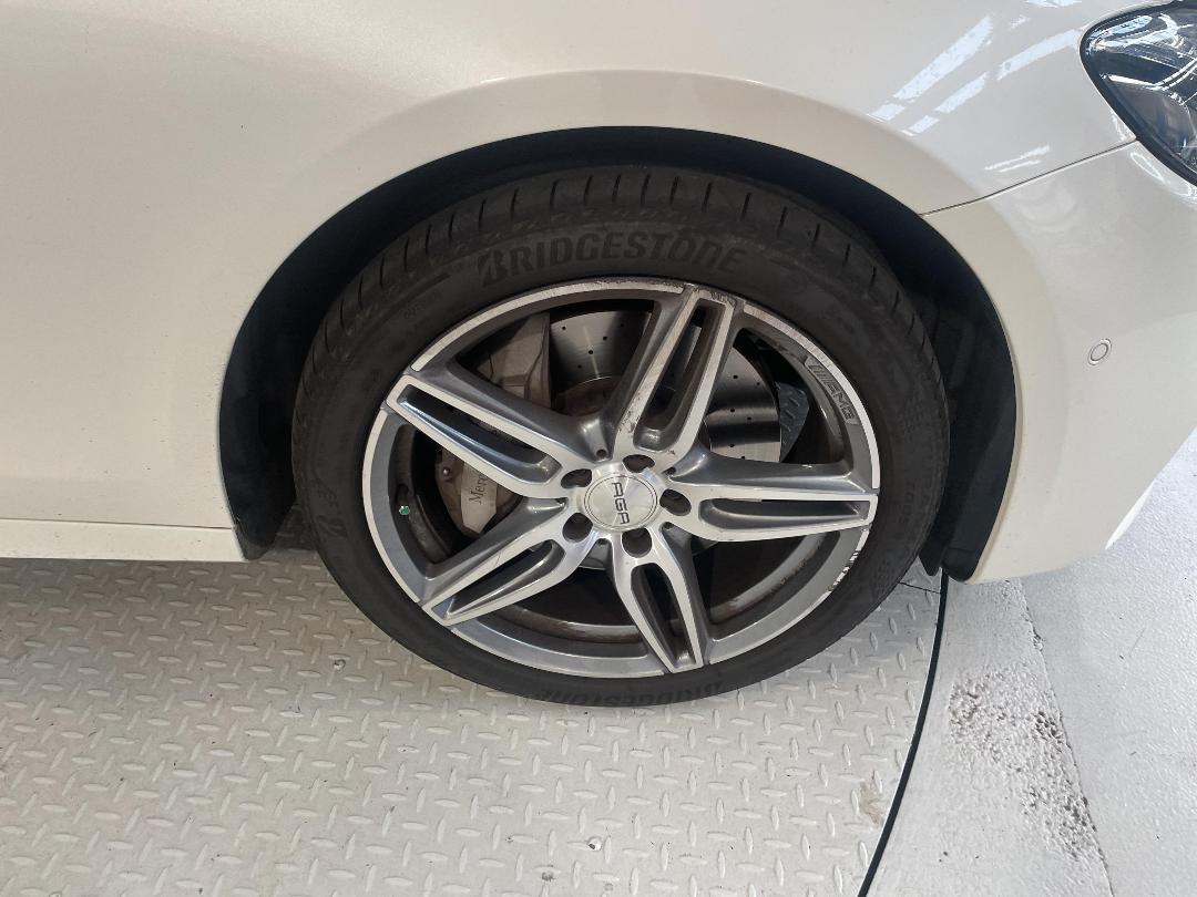 Photo '9' of Mercedes-Benz E350 Photo '9' of Mercedes-Benz E350