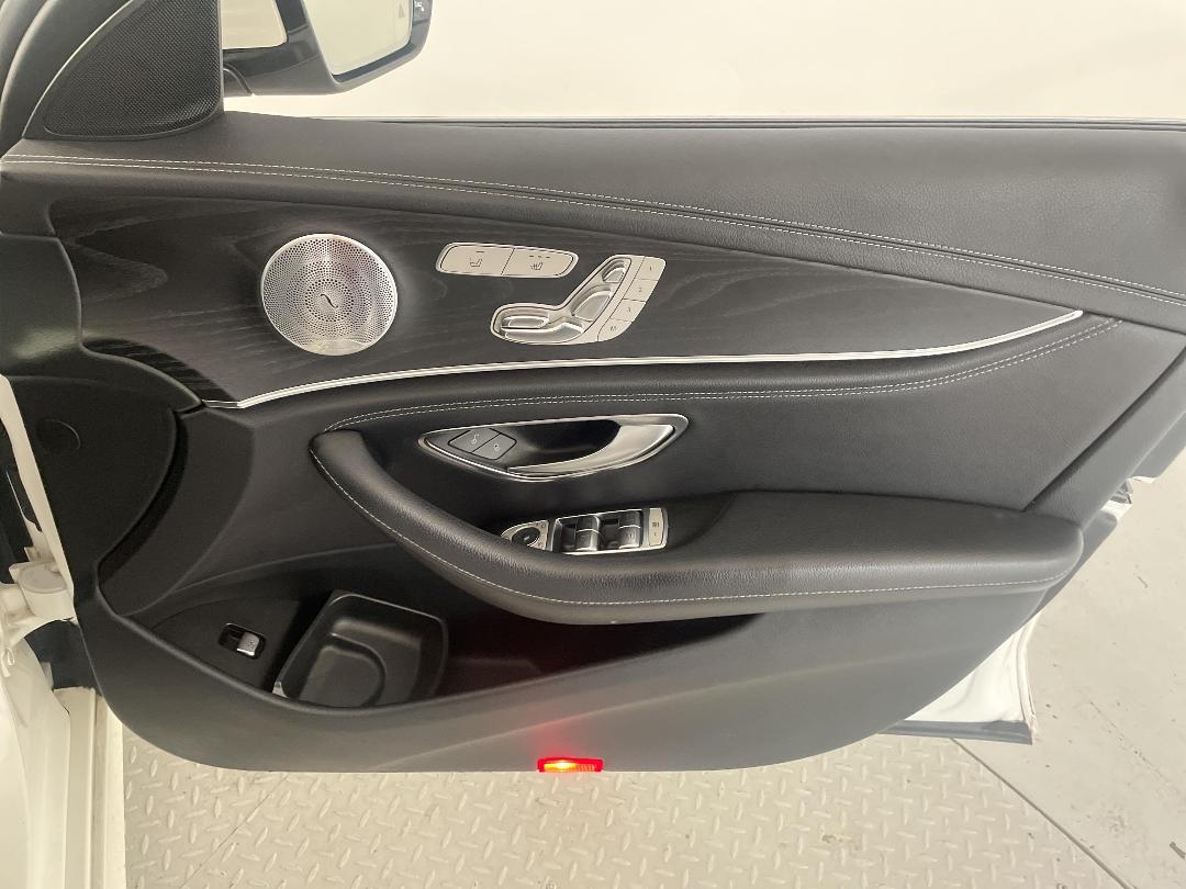 Photo '15' of Mercedes-Benz E350 Photo '15' of Mercedes-Benz E350