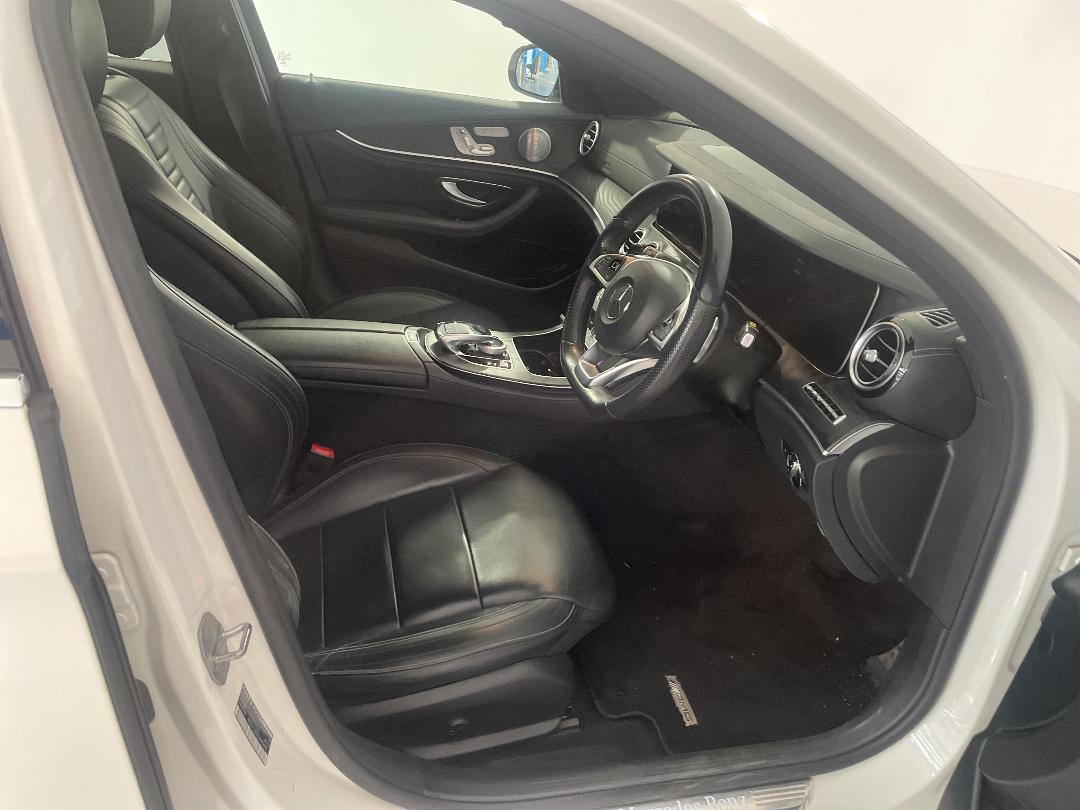 Photo '16' of Mercedes-Benz E350 Photo '16' of Mercedes-Benz E350