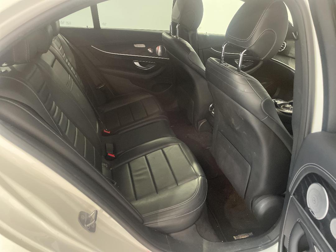 Photo '20' of Mercedes-Benz E350 Photo '20' of Mercedes-Benz E350