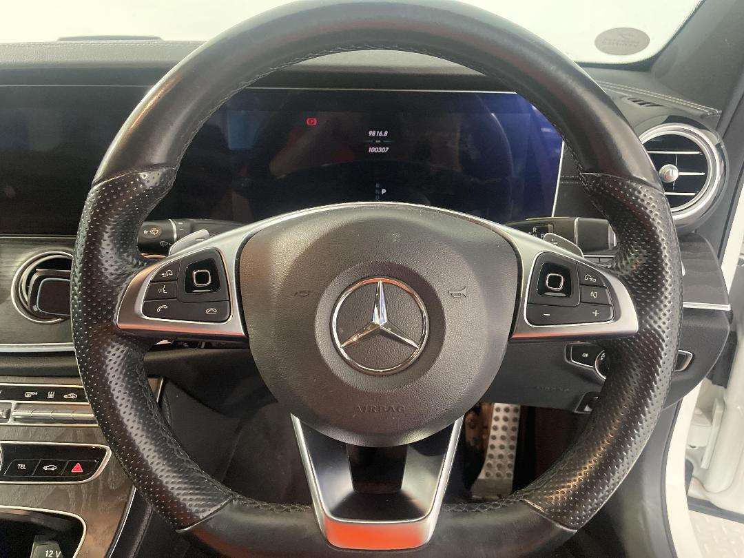 Photo '28' of Mercedes-Benz E350 Photo '28' of Mercedes-Benz E350