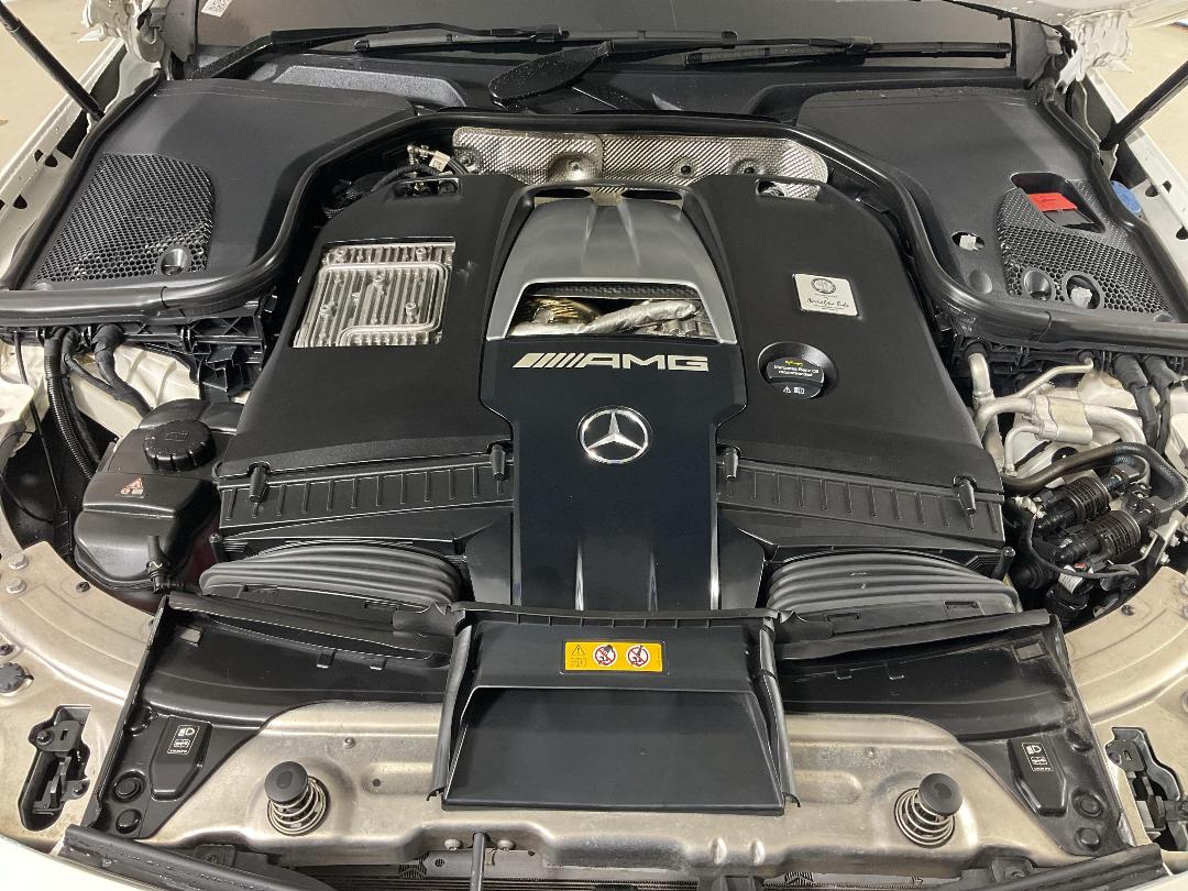 Photo '13' of Mercedes-Benz E63