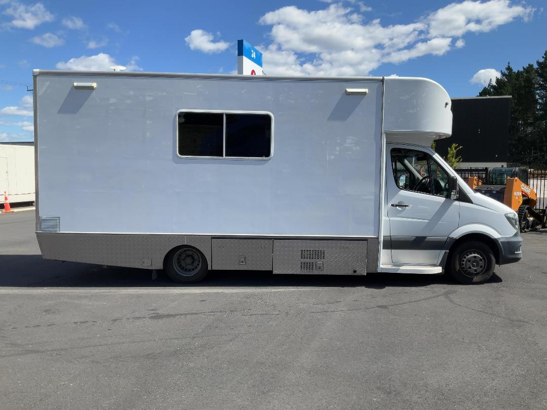 Photo '2' of Mercedes-Benz Sprinter 519 CC LWB 5.0T THL Motorhome