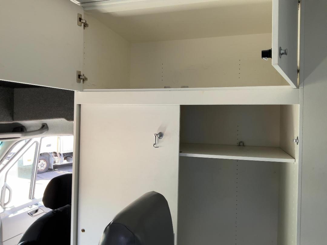 Photo '18' of Mercedes-Benz Sprinter 519 CC LWB 5.0T THL Motorhome