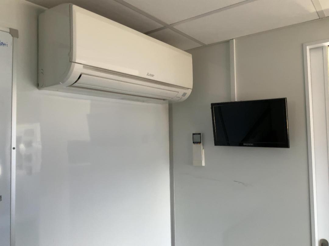 Photo '23' of Mercedes-Benz Sprinter 519 CC LWB 5.0T THL Motorhome