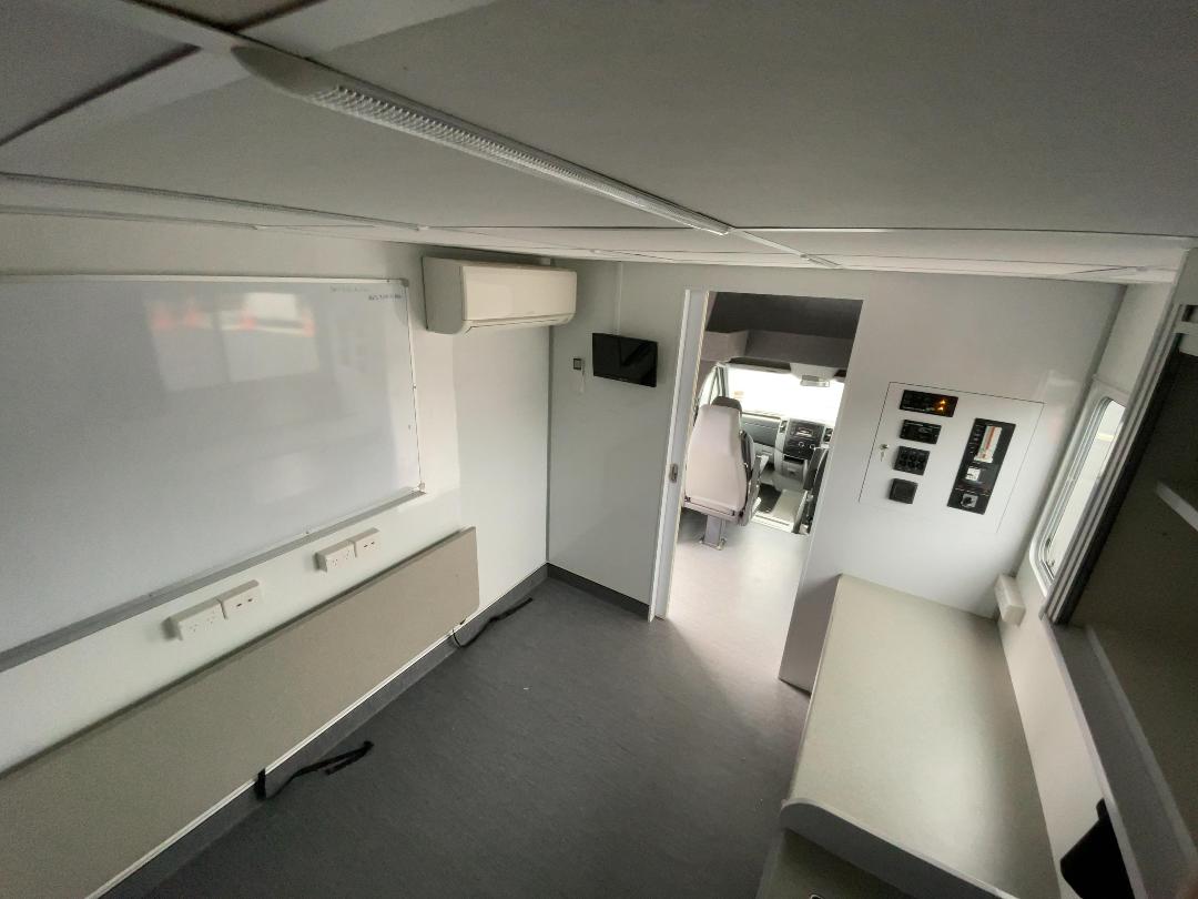 Photo '11' of Mercedes-Benz Sprinter 519 CC LWB 5.0T THL Motorhome