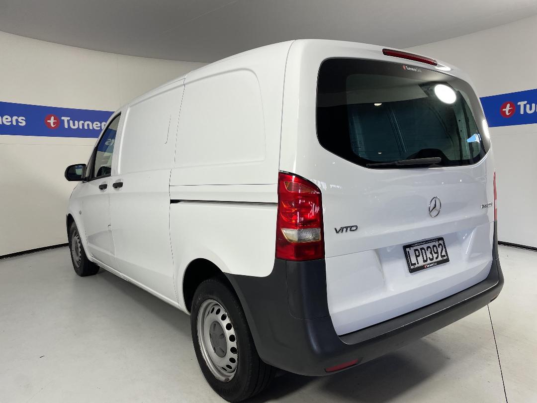 Photo '5' of Mercedes-Benz Vito Photo '5' of Mercedes-Benz Vito