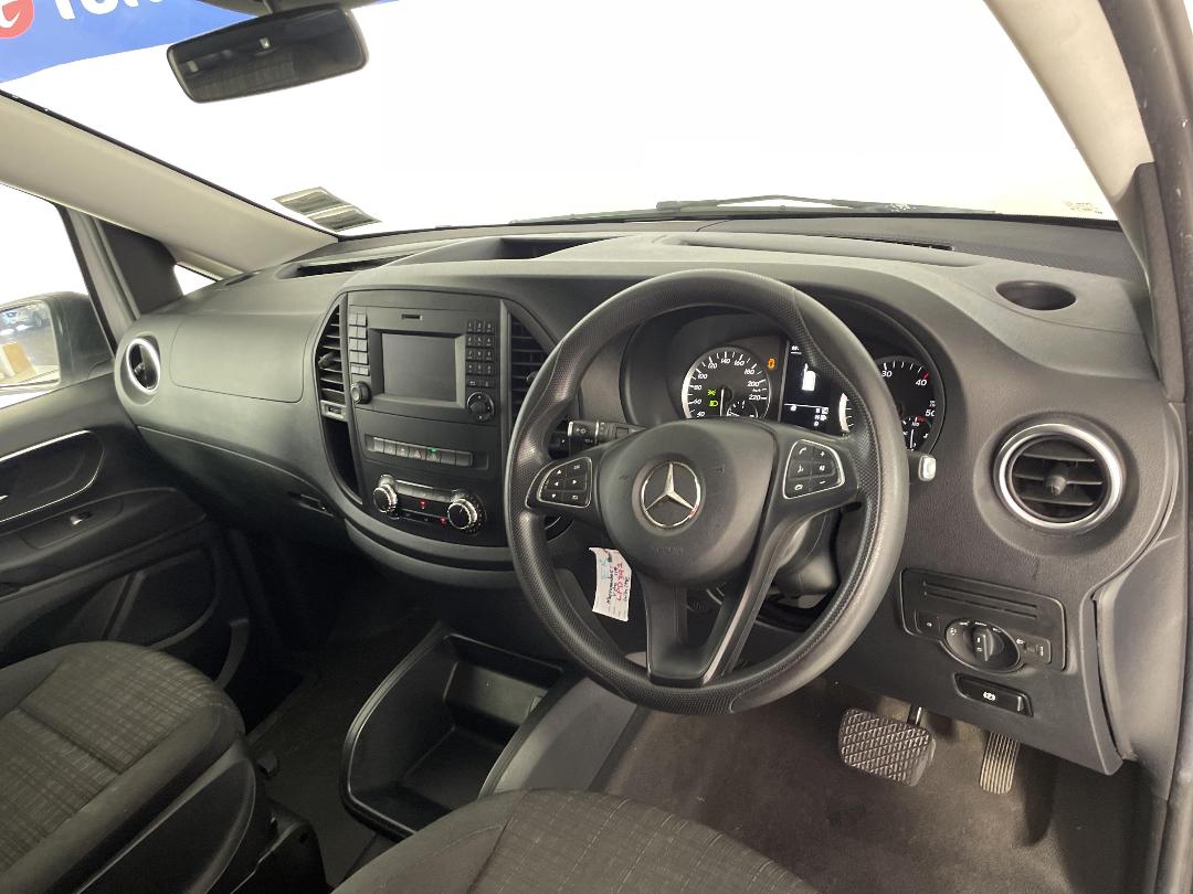 Photo '17' of Mercedes-Benz Vito Photo '17' of Mercedes-Benz Vito