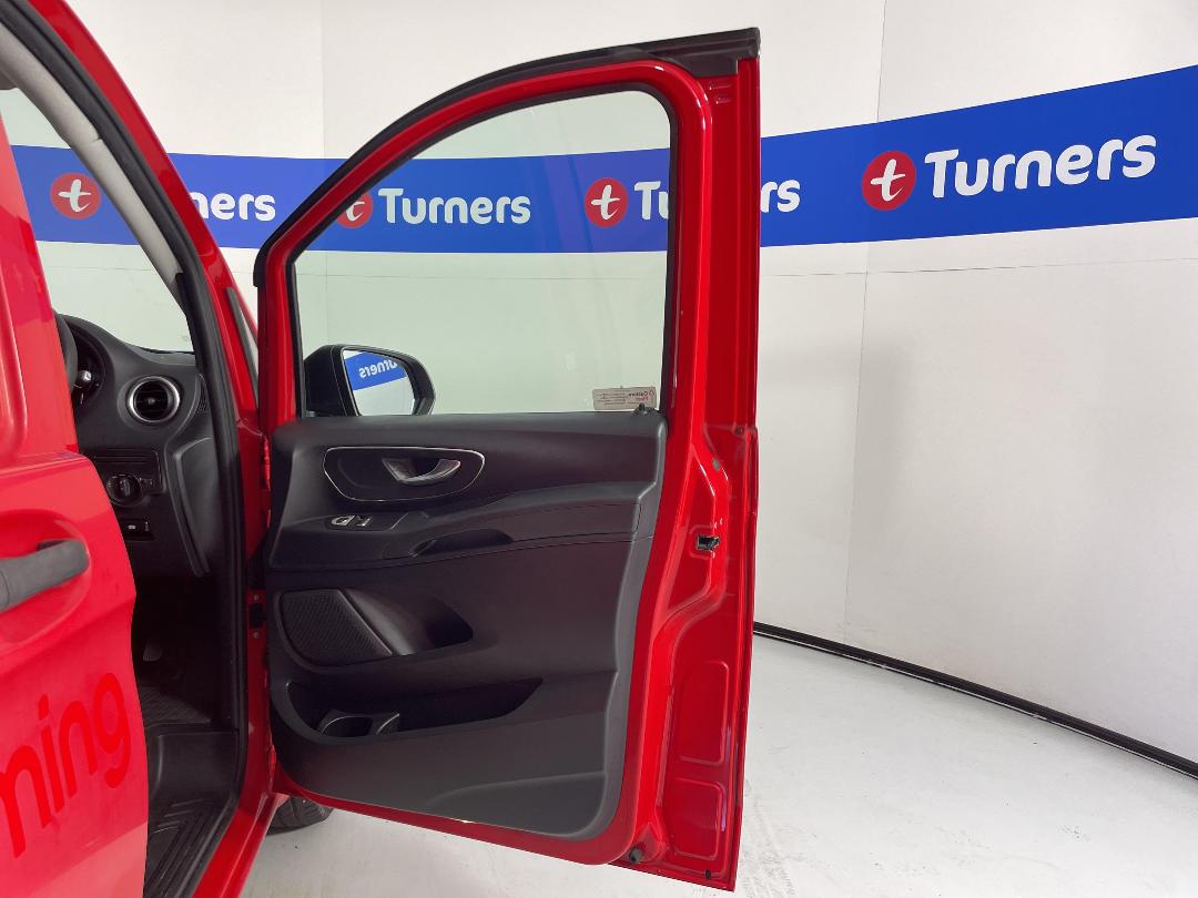 Photo '15' of Mercedes-Benz Vito