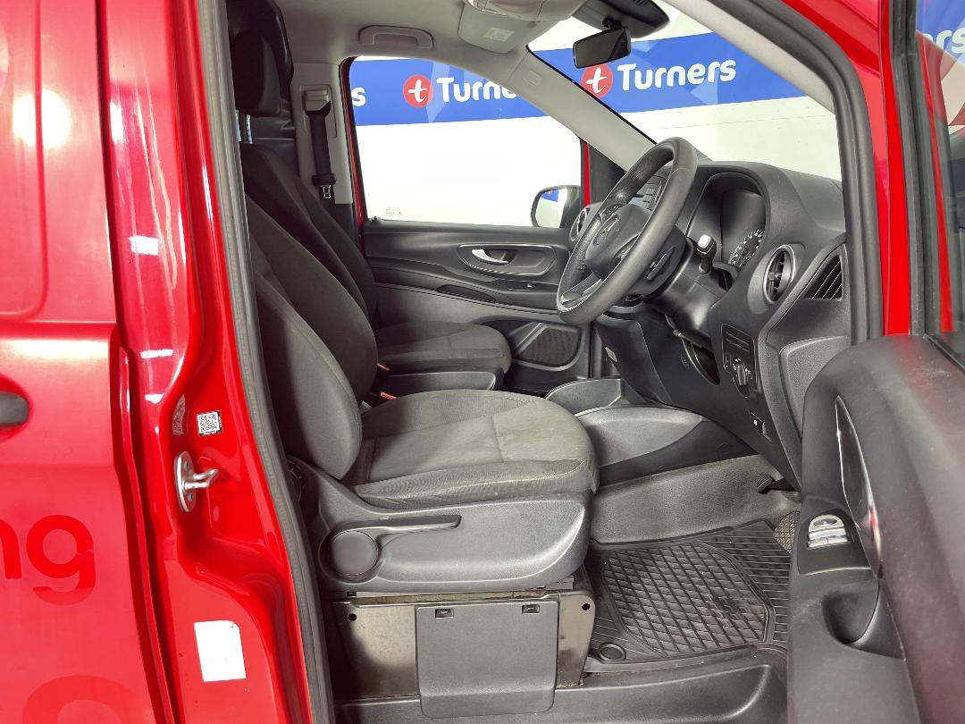 Photo '16' of Mercedes-Benz Vito