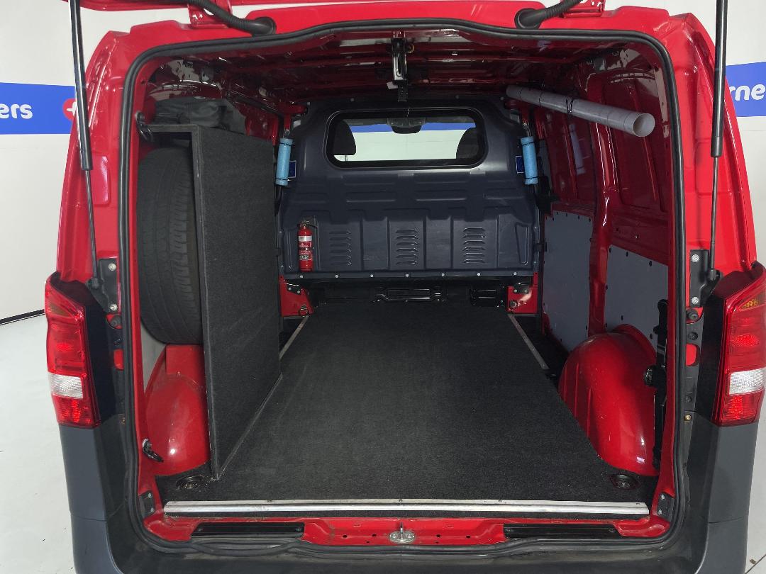 Photo '14' of Mercedes-Benz Vito