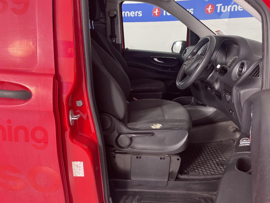 Photo '16' of Mercedes-Benz Vito