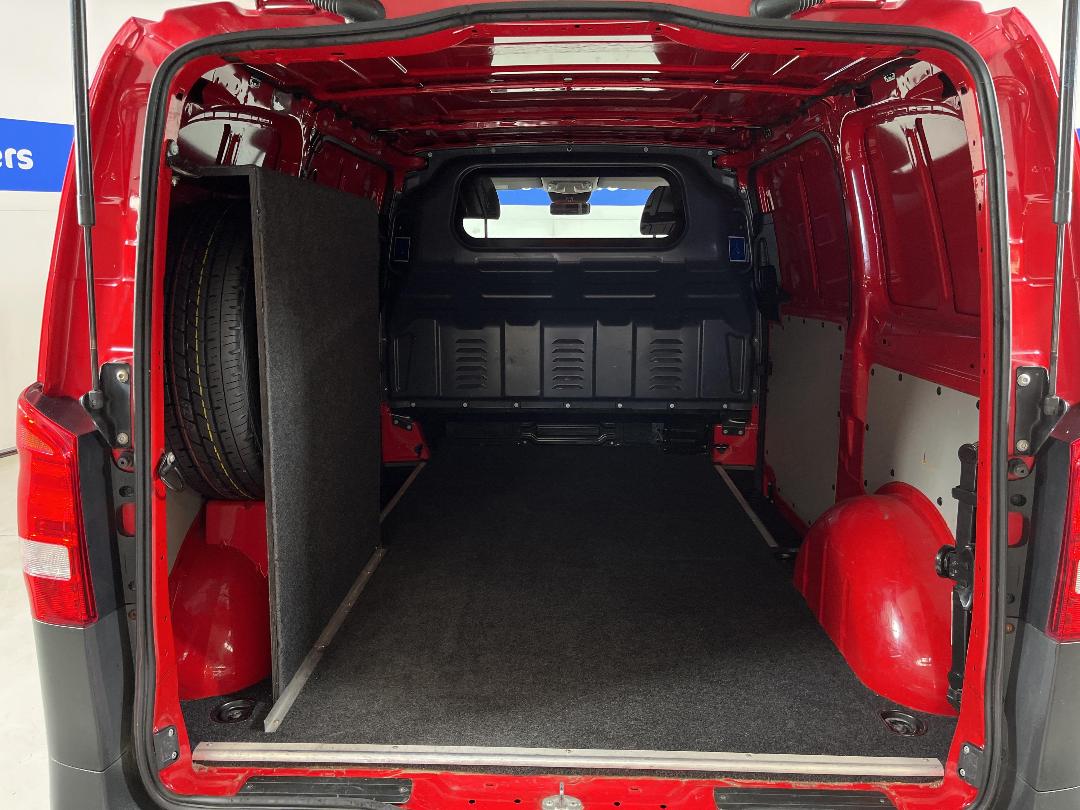 Photo '14' of Mercedes-Benz Vito Photo '14' of Mercedes-Benz Vito