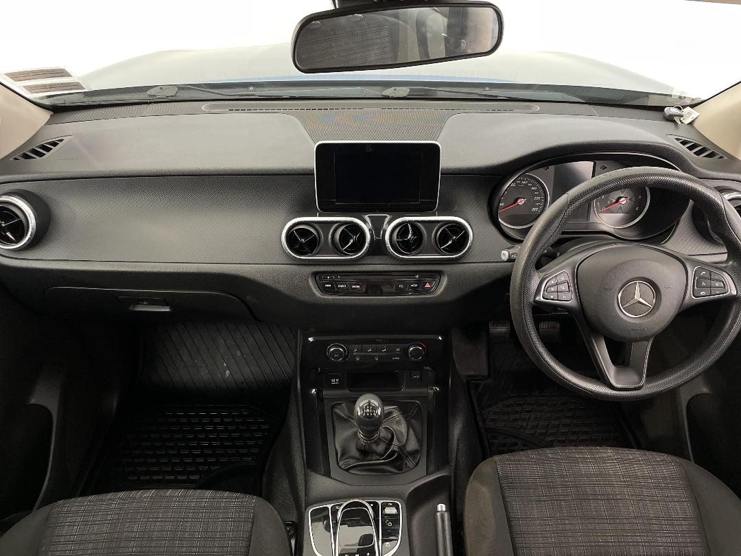 Photo '17' of Mercedes-Benz X-Class