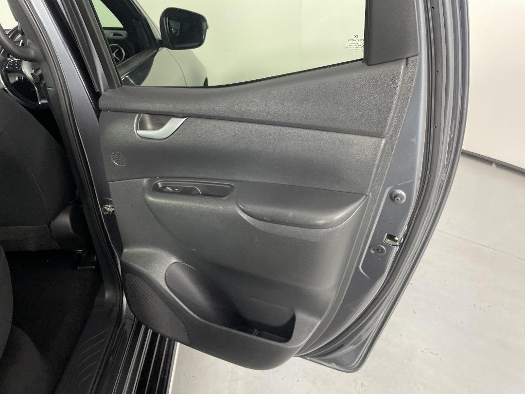 Photo '19' of Mercedes-Benz X-Class