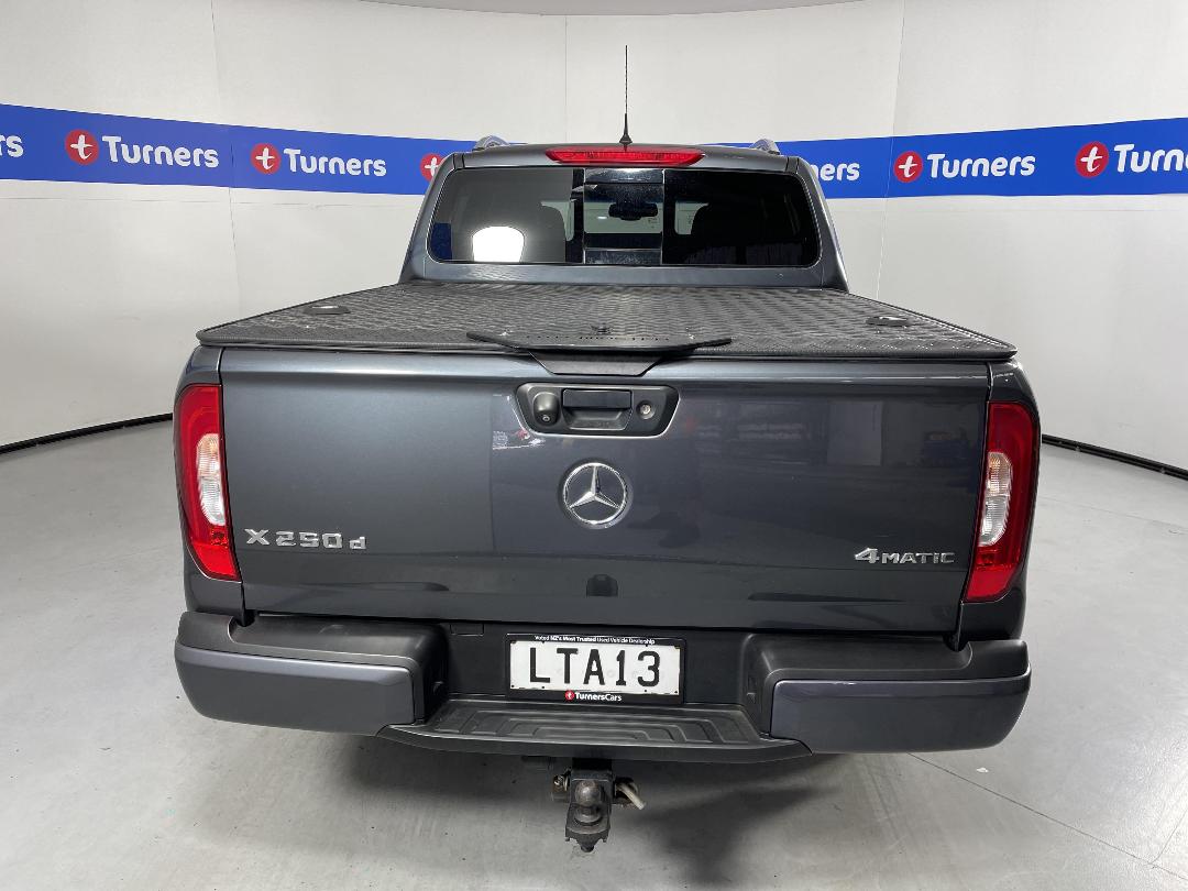 Photo '6' of Mercedes-Benz X-Class