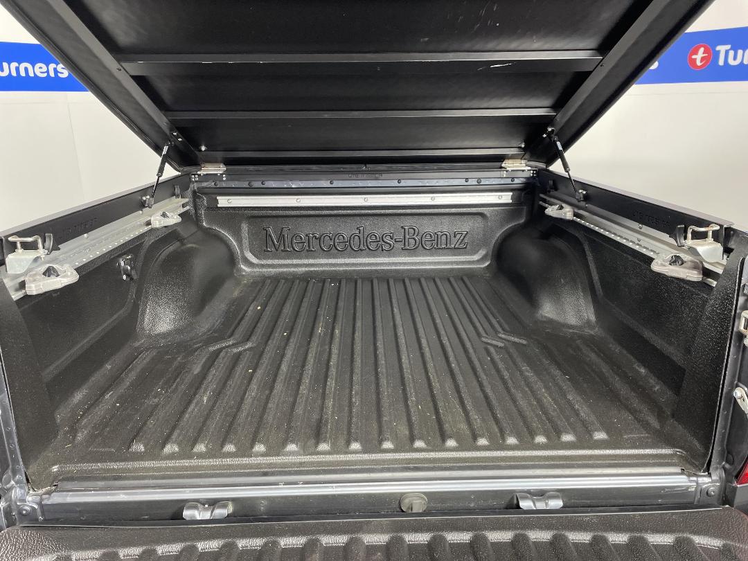 Photo '14' of Mercedes-Benz X-Class