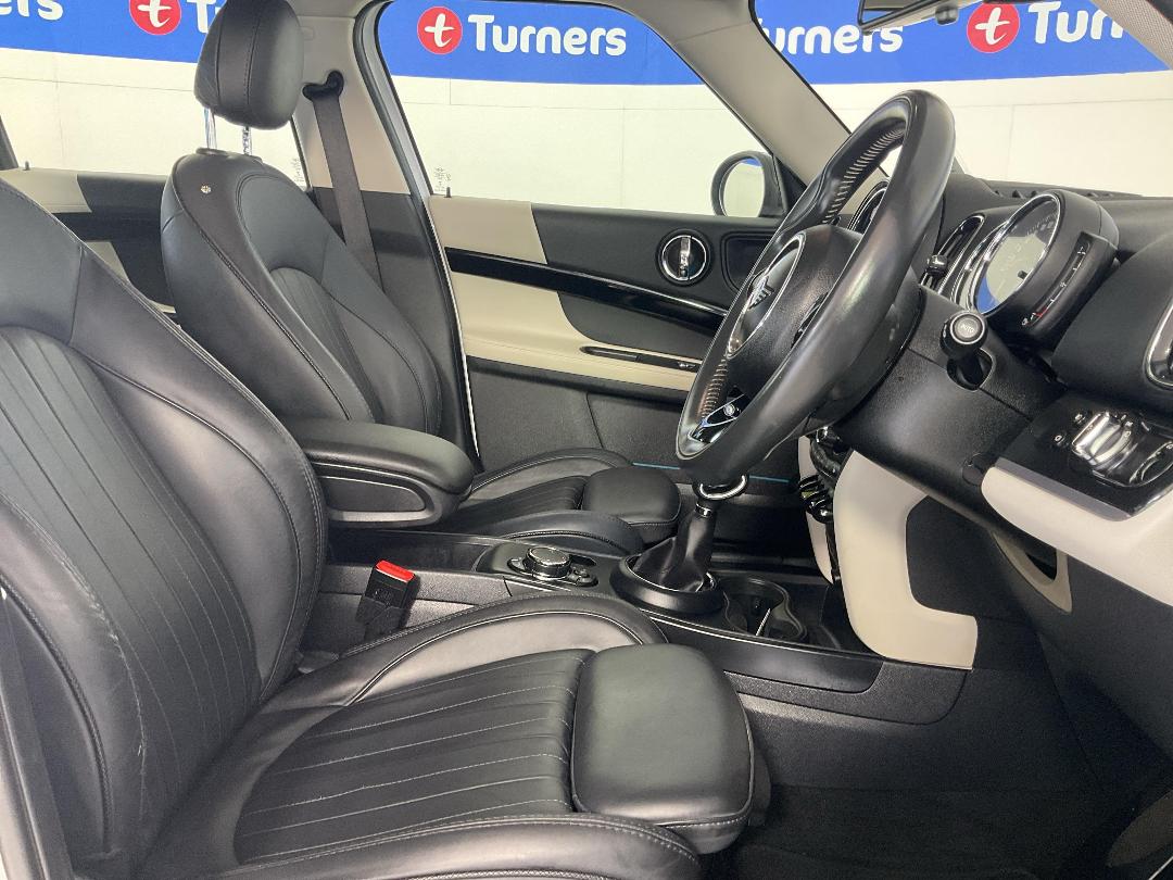 Photo '16' of Mini Cooper S Crossover