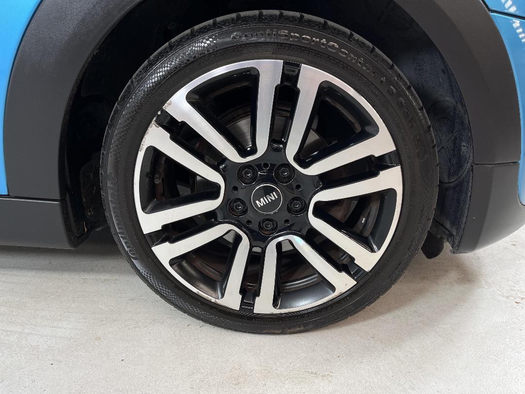 Photo '9' of Mini Hatch Photo '9' of Mini Hatch