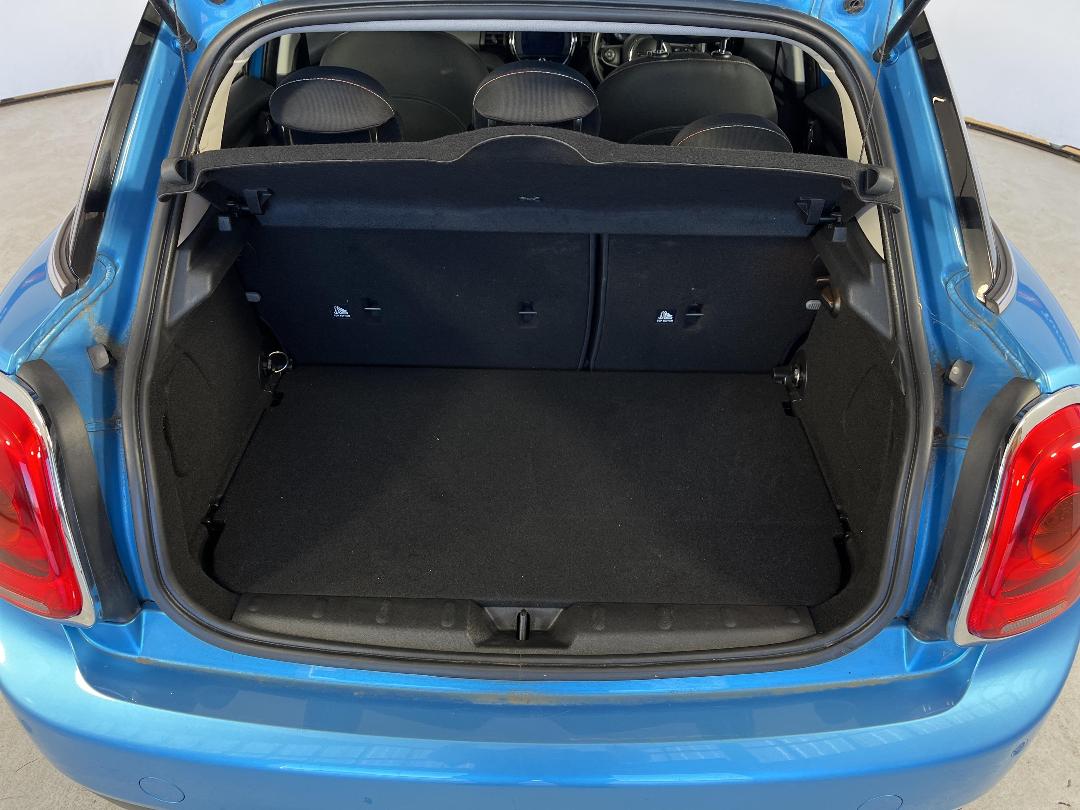 Photo '14' of Mini Hatch Photo '14' of Mini Hatch