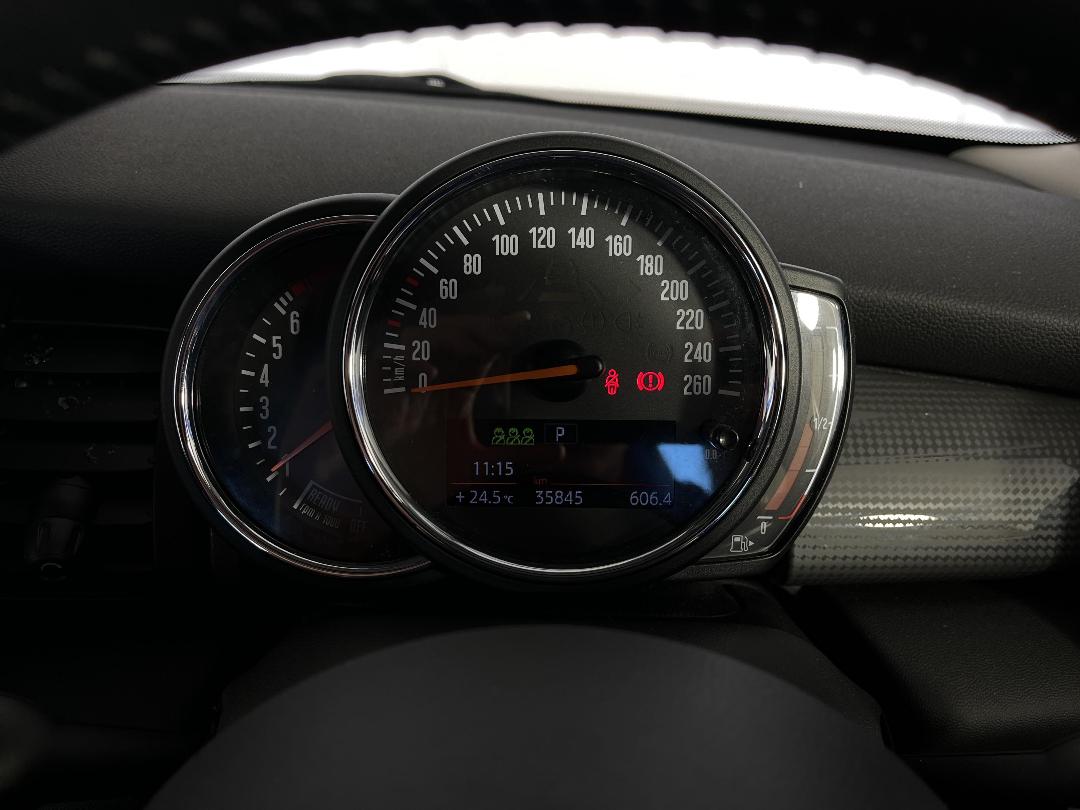 Photo '21' of Mini Hatch Photo '21' of Mini Hatch