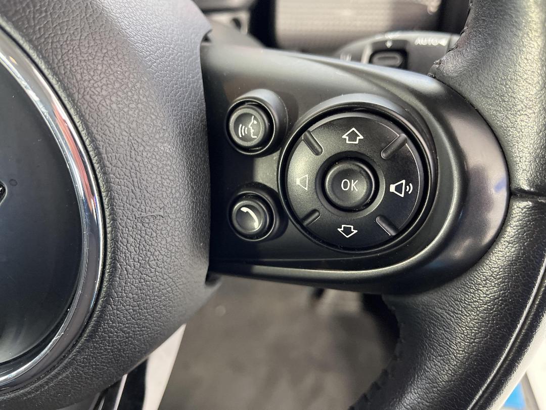 Photo '25' of Mini Hatch Photo '25' of Mini Hatch