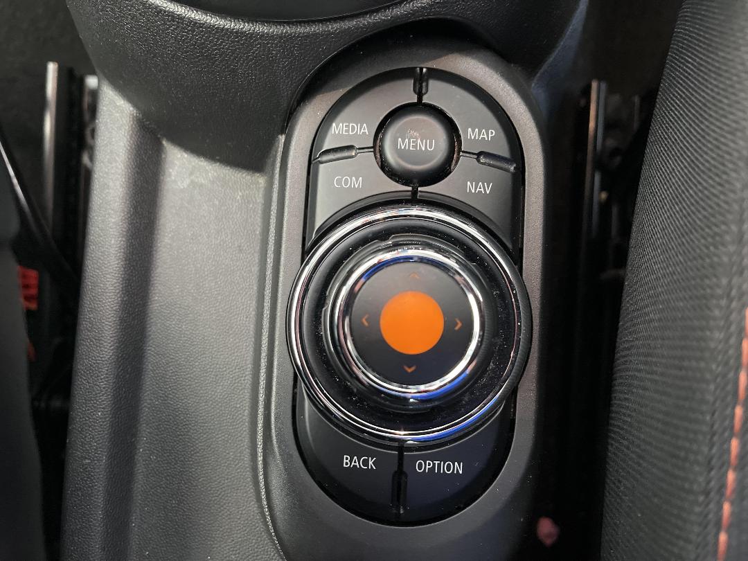 Photo '27' of Mini Hatch Photo '27' of Mini Hatch