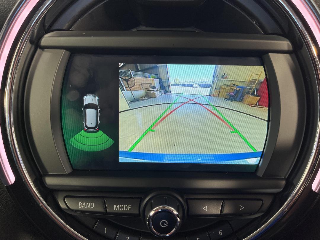 Photo '28' of Mini Hatch Photo '28' of Mini Hatch