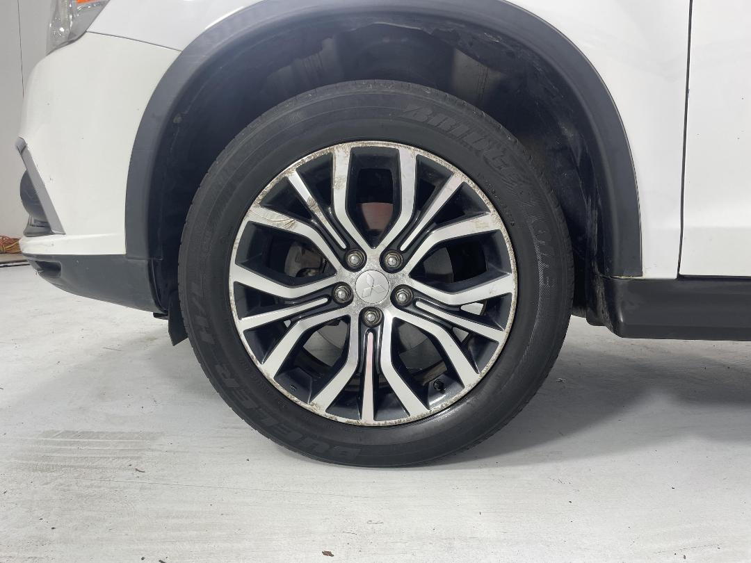 Photo '10' of Mitsubishi ASX