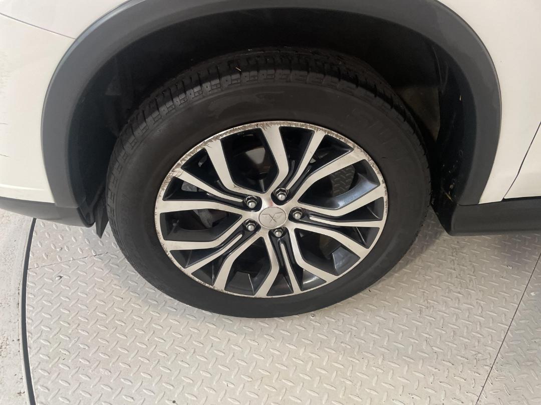 Photo '10' of Mitsubishi ASX