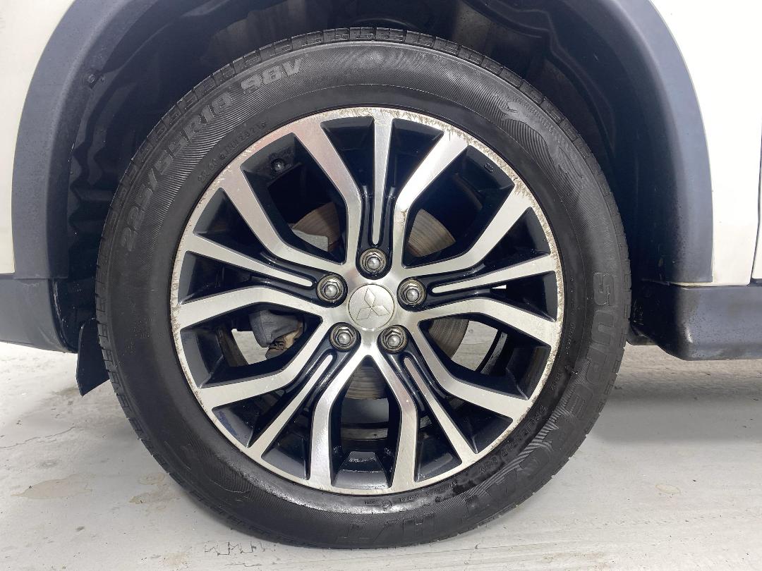 Photo '10' of Mitsubishi ASX