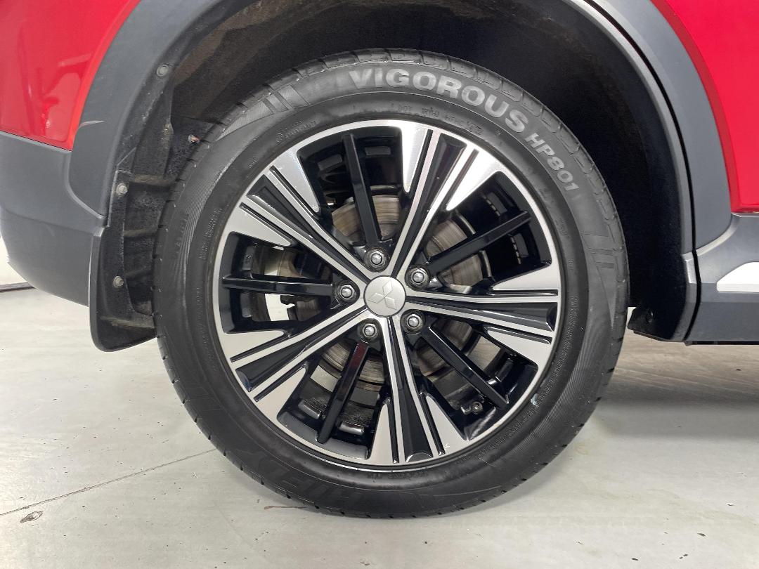 Photo '12' of Mitsubishi Eclipse Cross Photo '12' of Mitsubishi Eclipse Cross