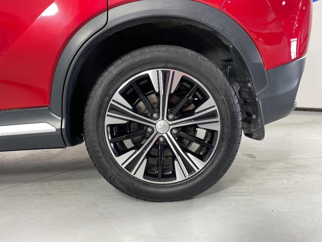 Photo '11' of Mitsubishi Eclipse Cross Photo '11' of Mitsubishi Eclipse Cross