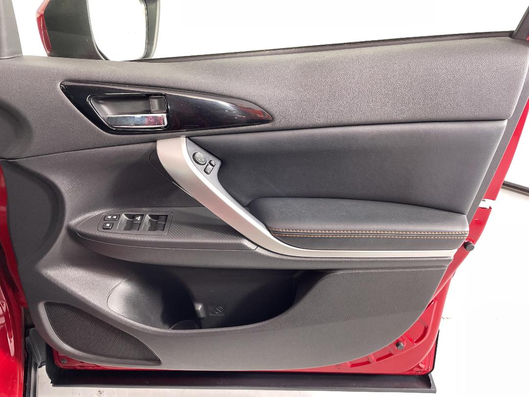 Photo '15' of Mitsubishi Eclipse Cross Photo '15' of Mitsubishi Eclipse Cross