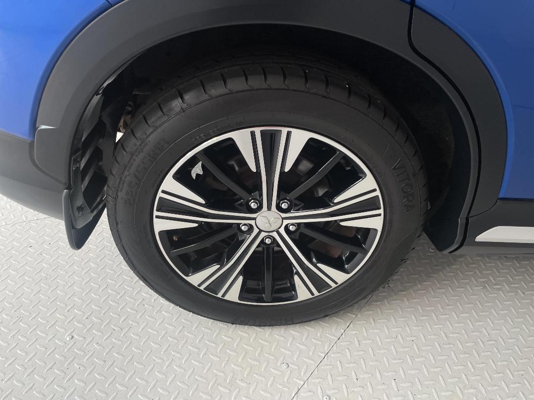 Photo '12' of Mitsubishi Eclipse Cross