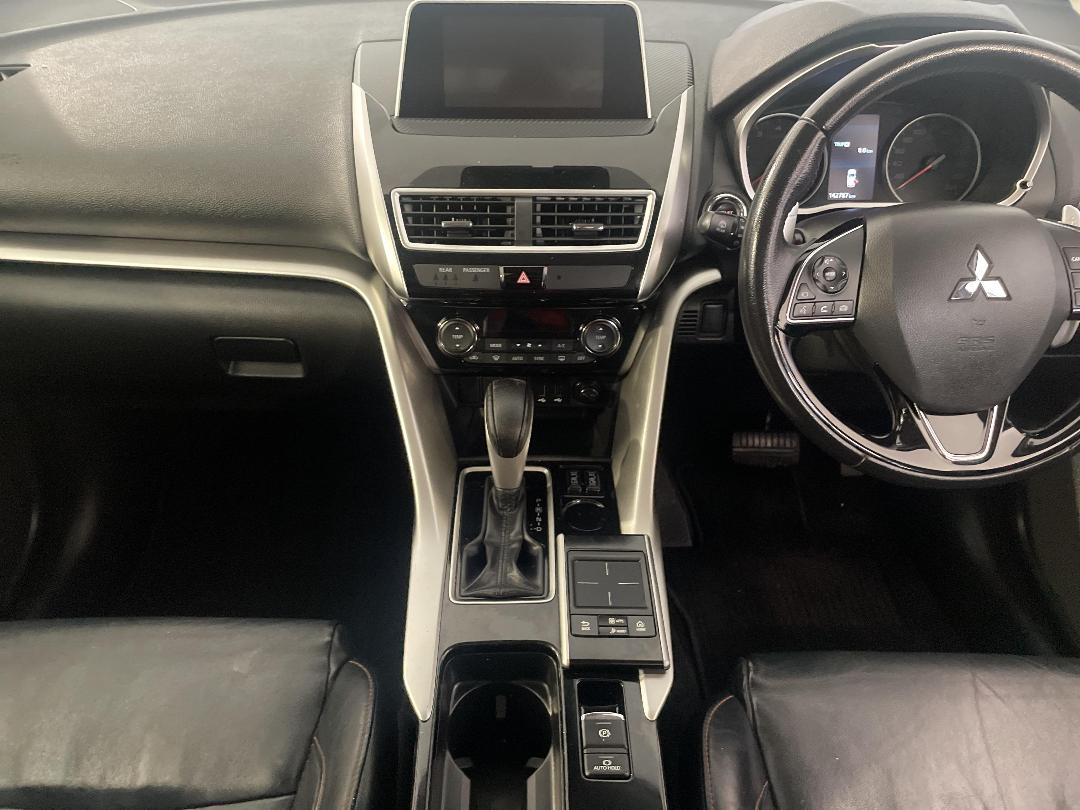 Photo '18' of Mitsubishi Eclipse Cross