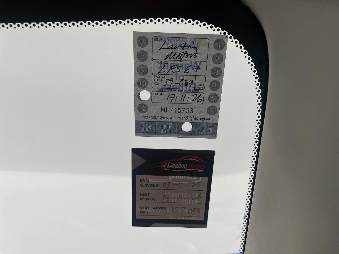 Photo '34' of Mitsubishi Eclipse Cross