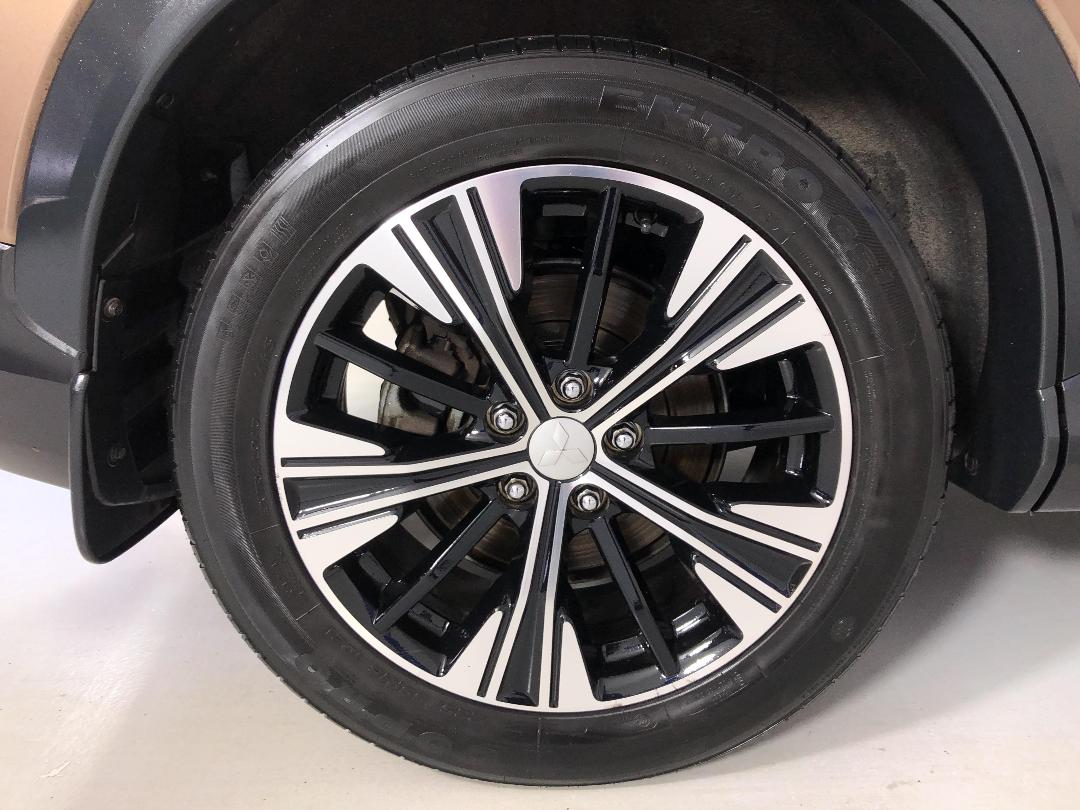 Photo '12' of Mitsubishi Eclipse Cross