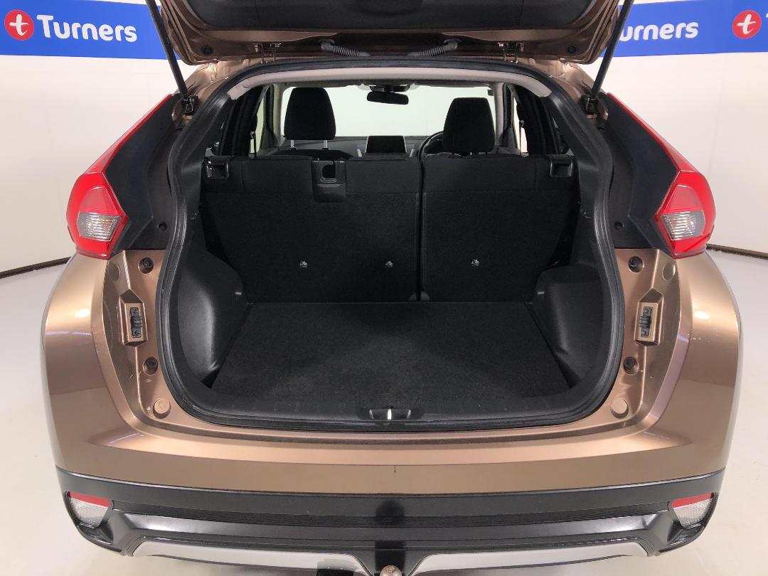 Photo '14' of Mitsubishi Eclipse Cross