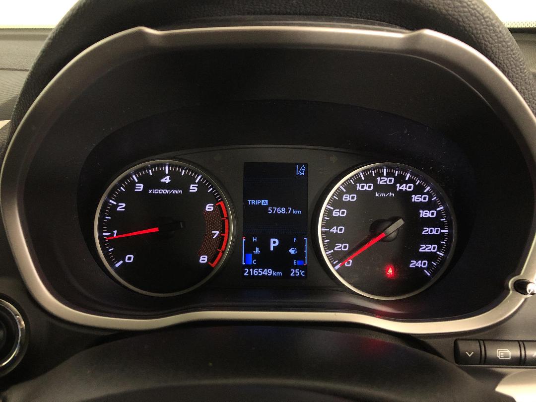 Photo '21' of Mitsubishi Eclipse Cross