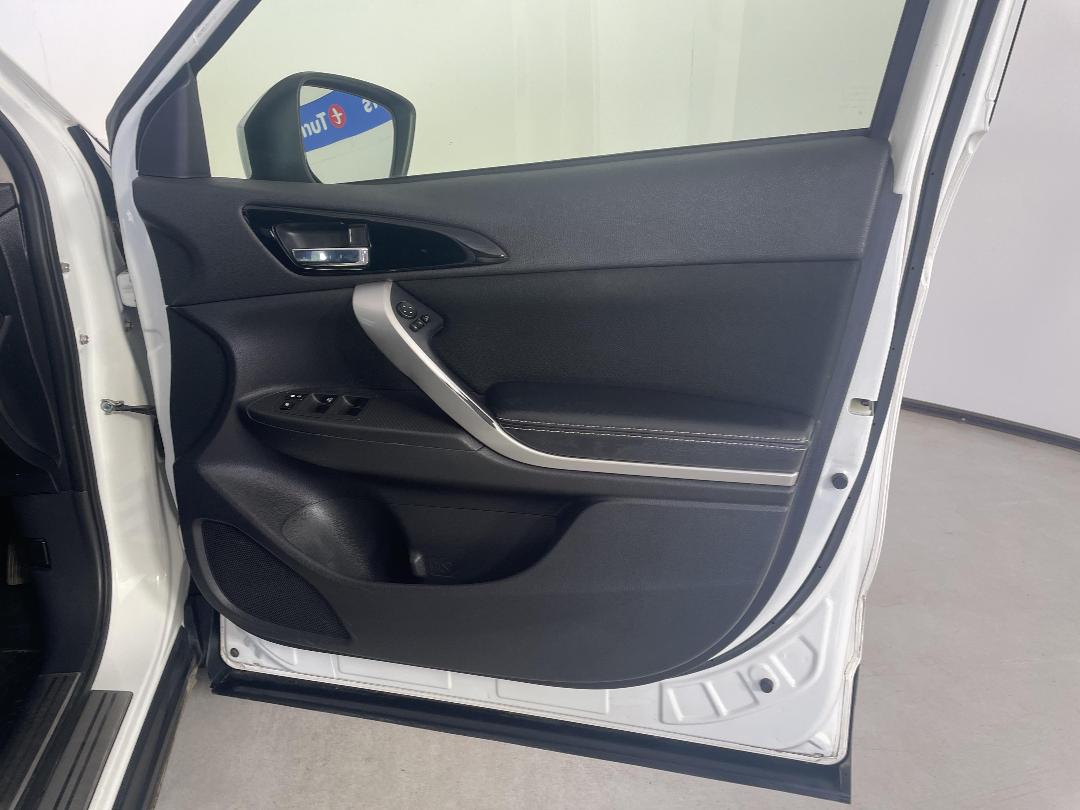 Photo '15' of Mitsubishi Eclipse Cross