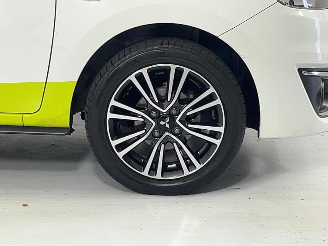 Photo '9' of Mitsubishi Mirage Photo '9' of Mitsubishi Mirage