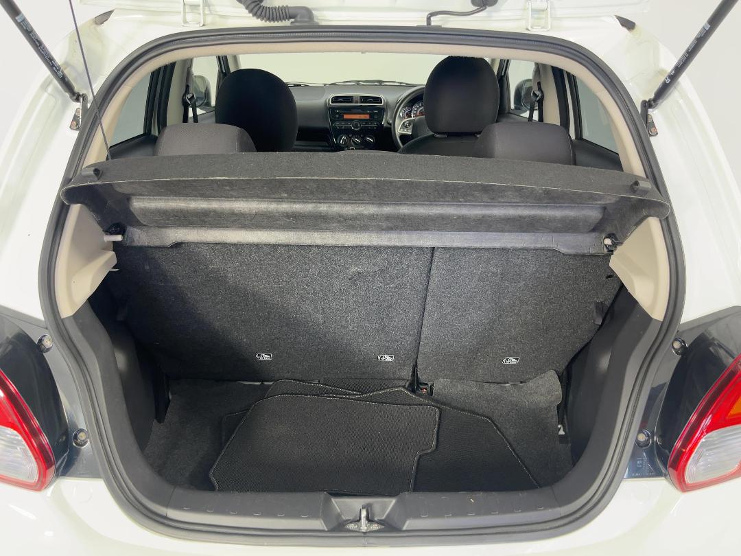 Photo '14' of Mitsubishi Mirage Photo '14' of Mitsubishi Mirage