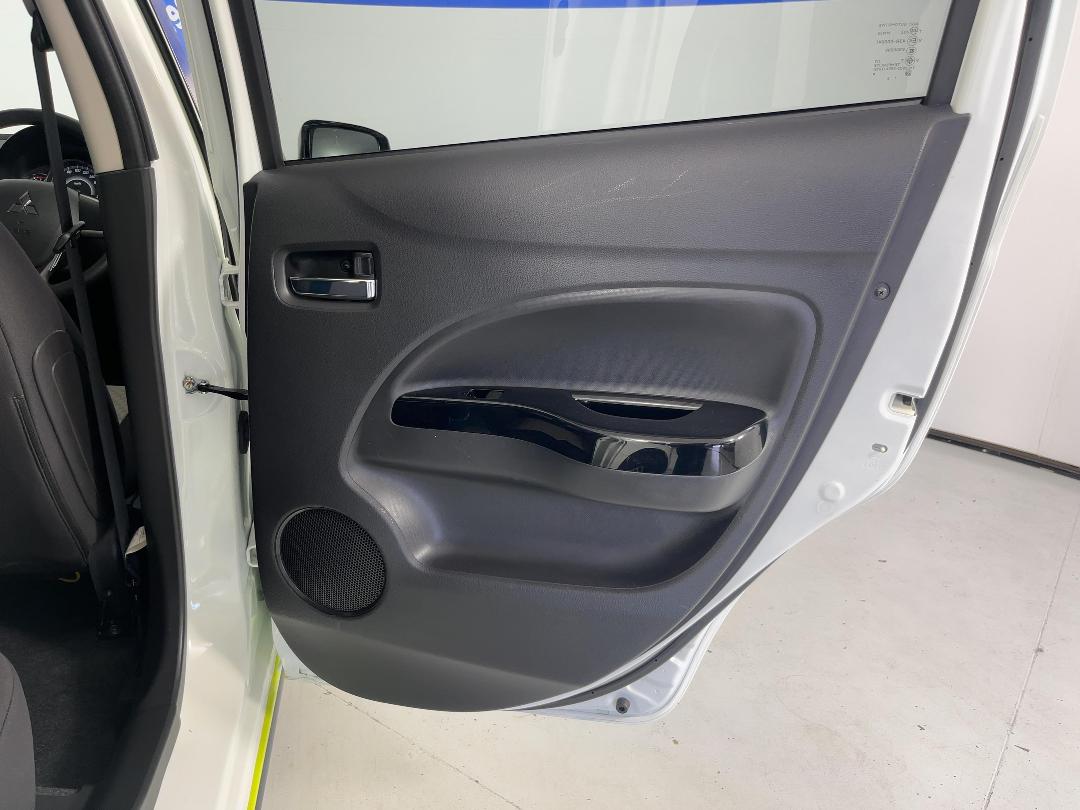 Photo '19' of Mitsubishi Mirage Photo '19' of Mitsubishi Mirage