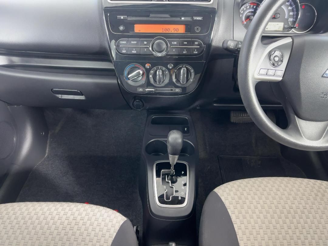 Photo '18' of Mitsubishi Mirage Photo '18' of Mitsubishi Mirage