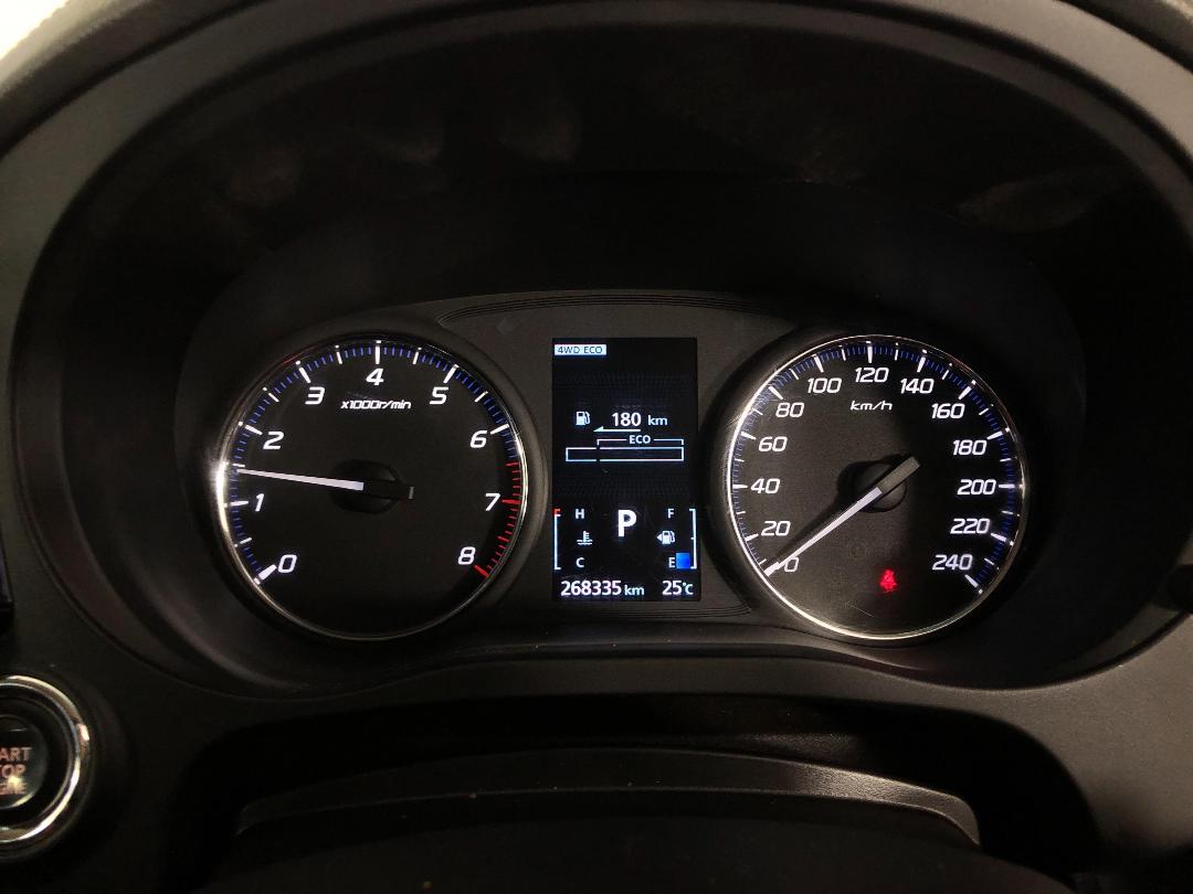 Photo '21' of Mitsubishi Outlander